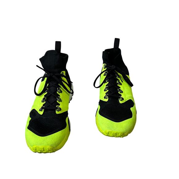 NikeLab Zoom Talaria Flyknit Mid in \'OG Neon\' Yellow-Green & Black main image 12